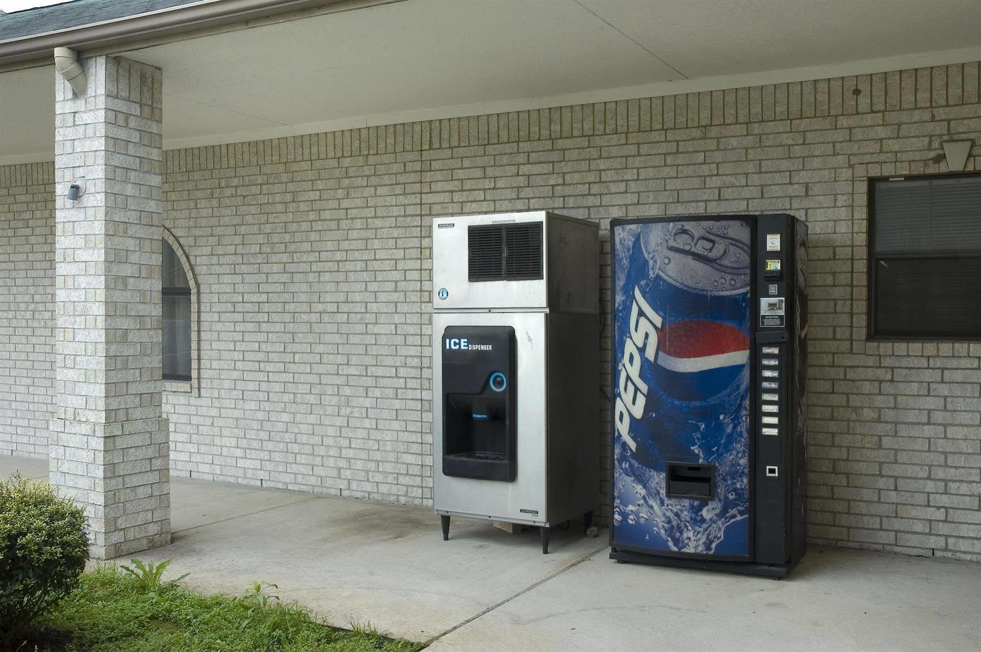 Budget Host Hempstead Inn Brookhollow/Energy Corridor Хьюстон Экстерьер фото